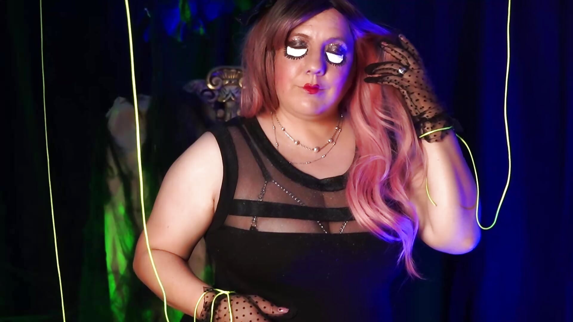 Puppet 🎃🎃 - βίντεο μοντέλου katie_joness_