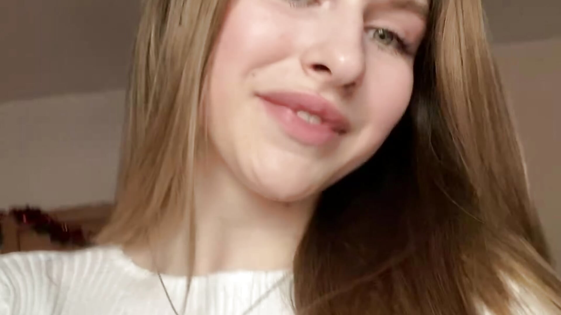 video-16-04-23-06-44 - video by BerniceSanders cam model