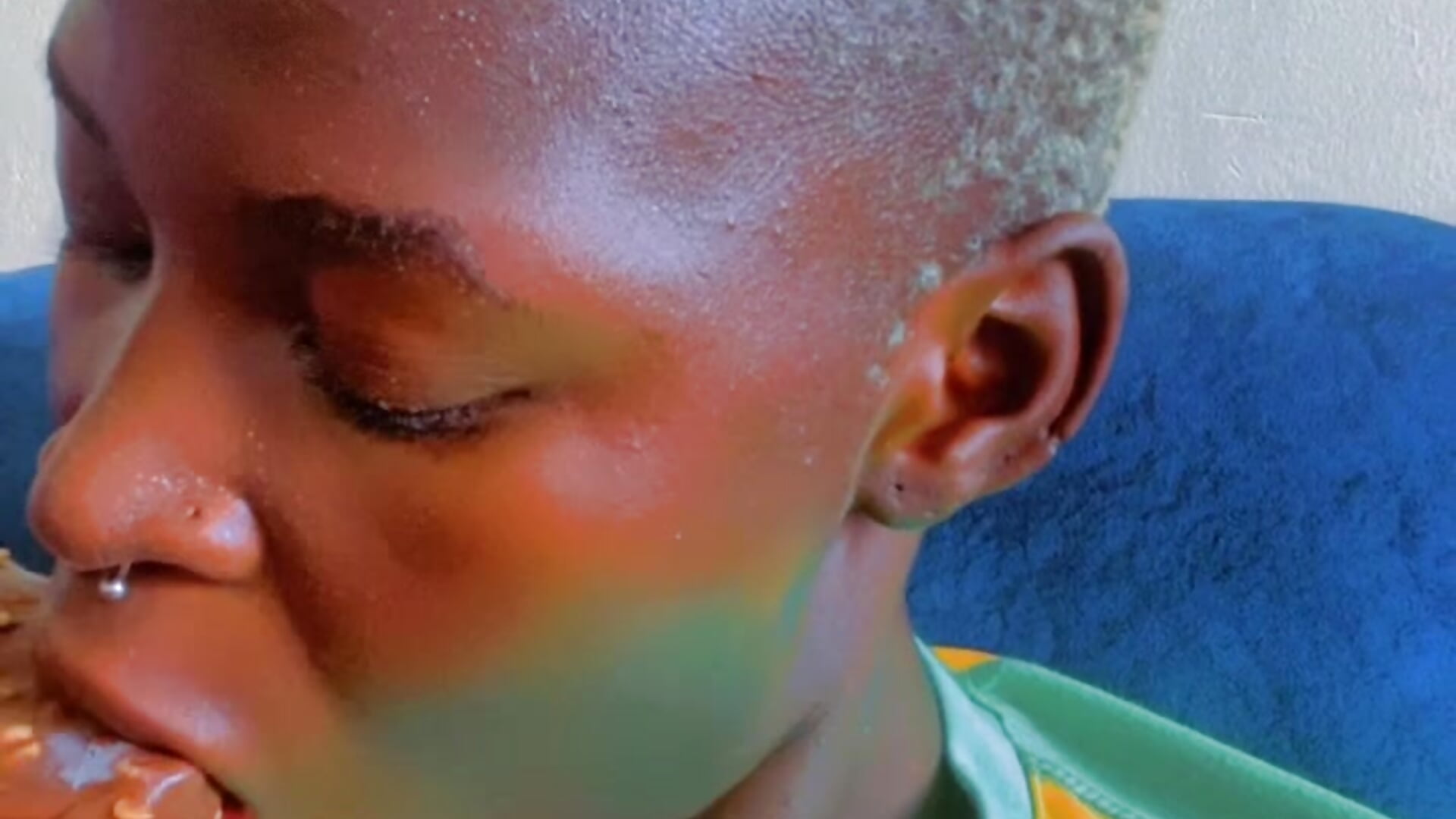 Love my ice cream - video by Ug_queen cam model