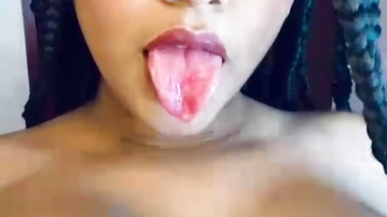 tempting, effortless😚 - video by sharlot_evans_ cam model