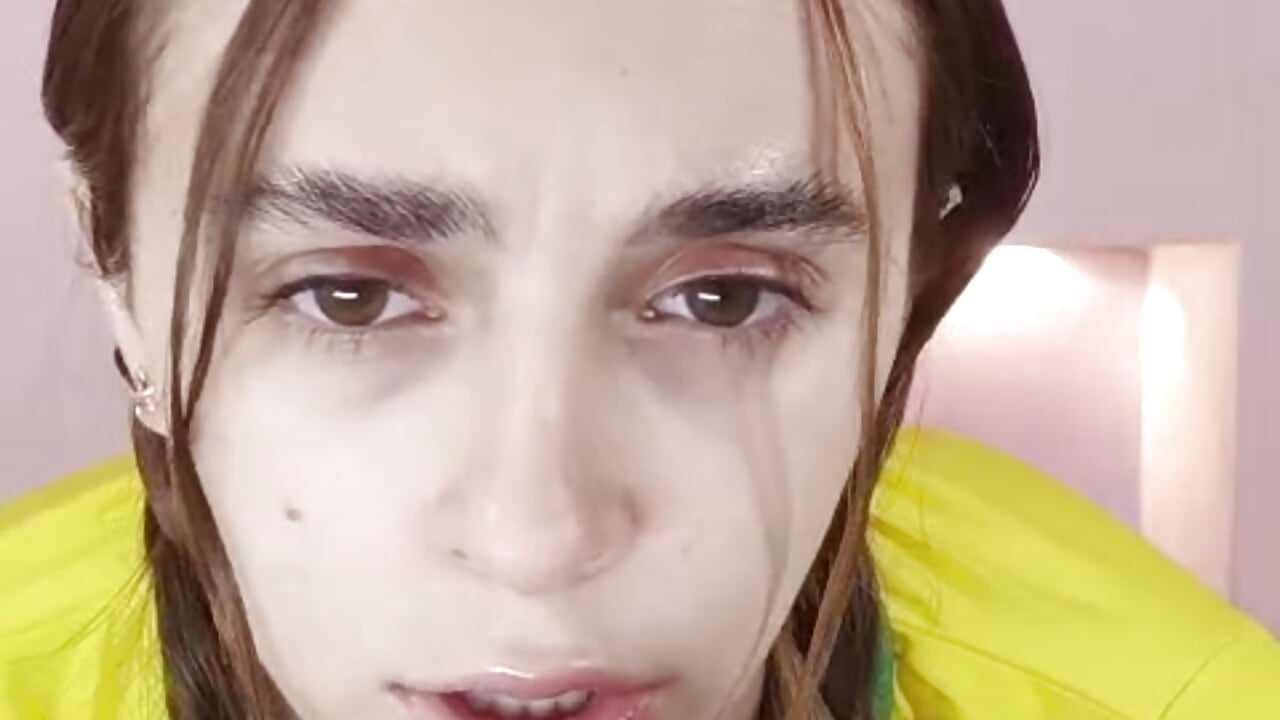 Your favorite soccer player messily sucks (saliva) your exoberant cock...⚽🍆😈😏🤤 – video od webkamerové modelky angelikarose1