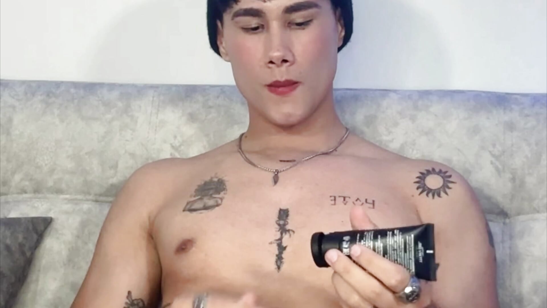 video-output-79C0ED40-F06A-40D5-90C4-E3C45658D776 - video by JayHotxxx cam model