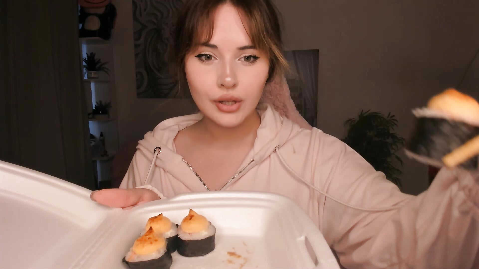 I love sushi  (´꒳`)♡ - video by Ally_Young cam model