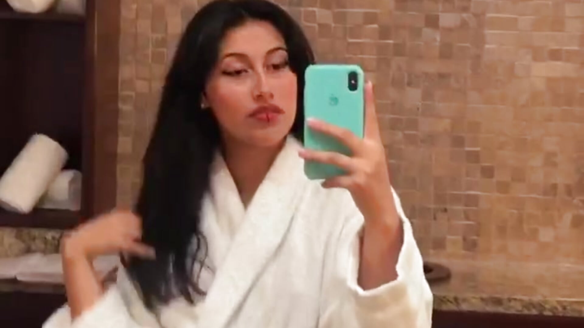 Spa day <3 - видео от Emma_Salem