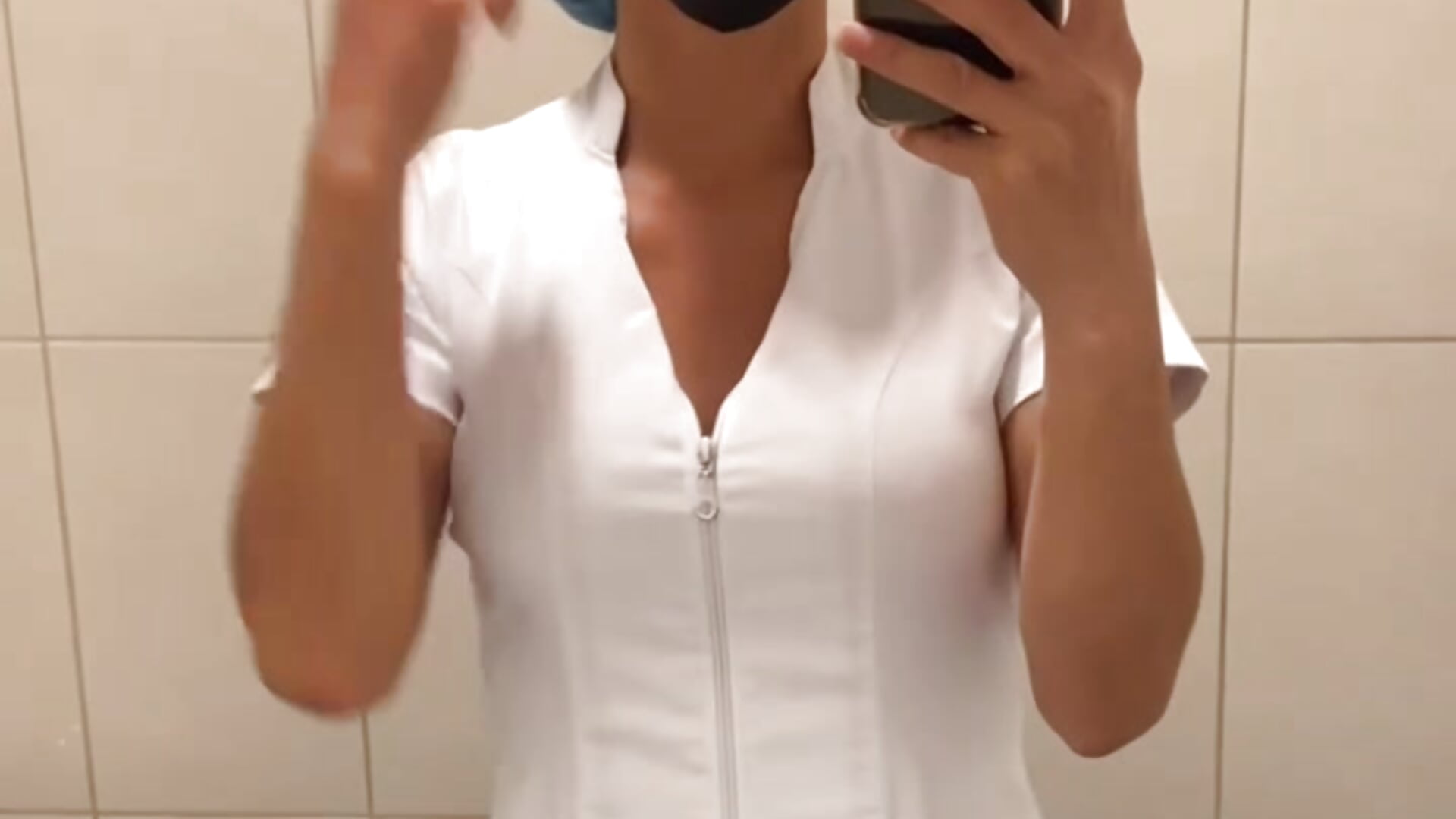 De Traviesa en el hospital / having fun in the hospital - βίντεο μοντέλου Traviesa06