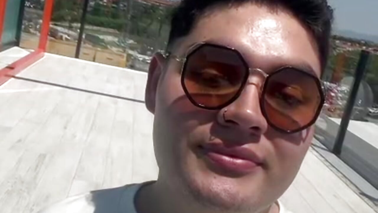 welcome guys - סרטון של Adam_Tyler_, דוגמן/ית מצלמה