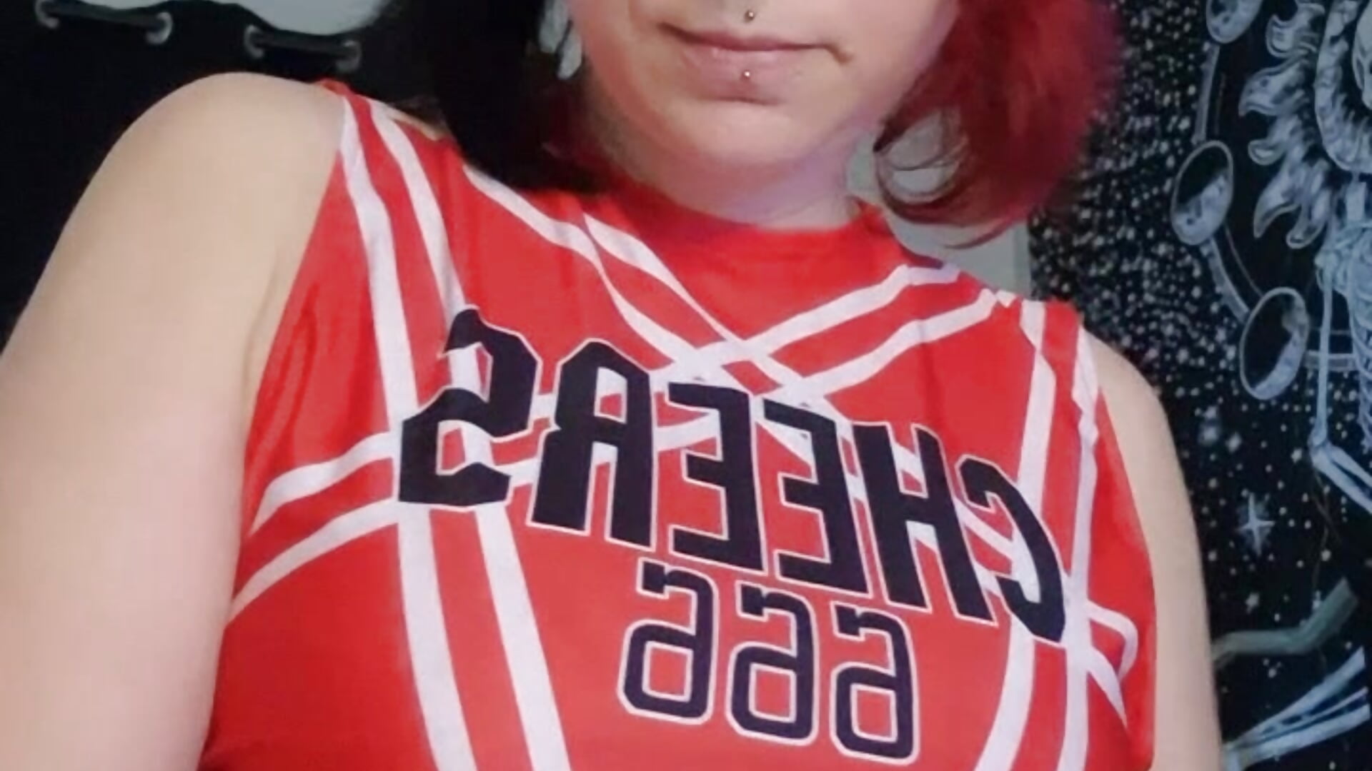 Dirty Cheerleader mit orgasmus