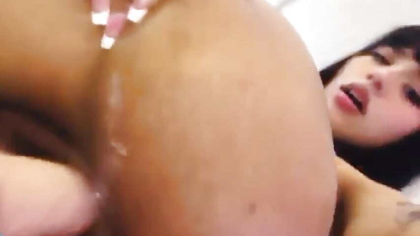 Love when the machine goes deep in my pussy!