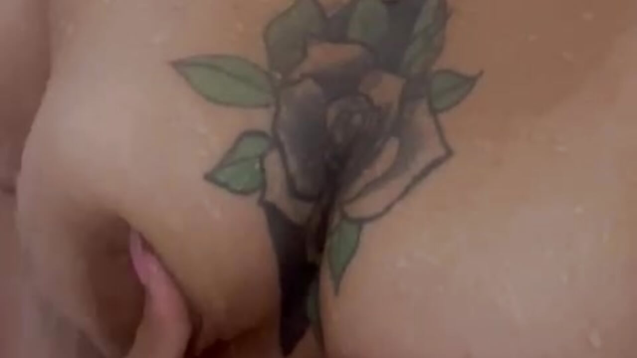 Sexy Boobs in the bathroom - video by JulianaCastillo cam model