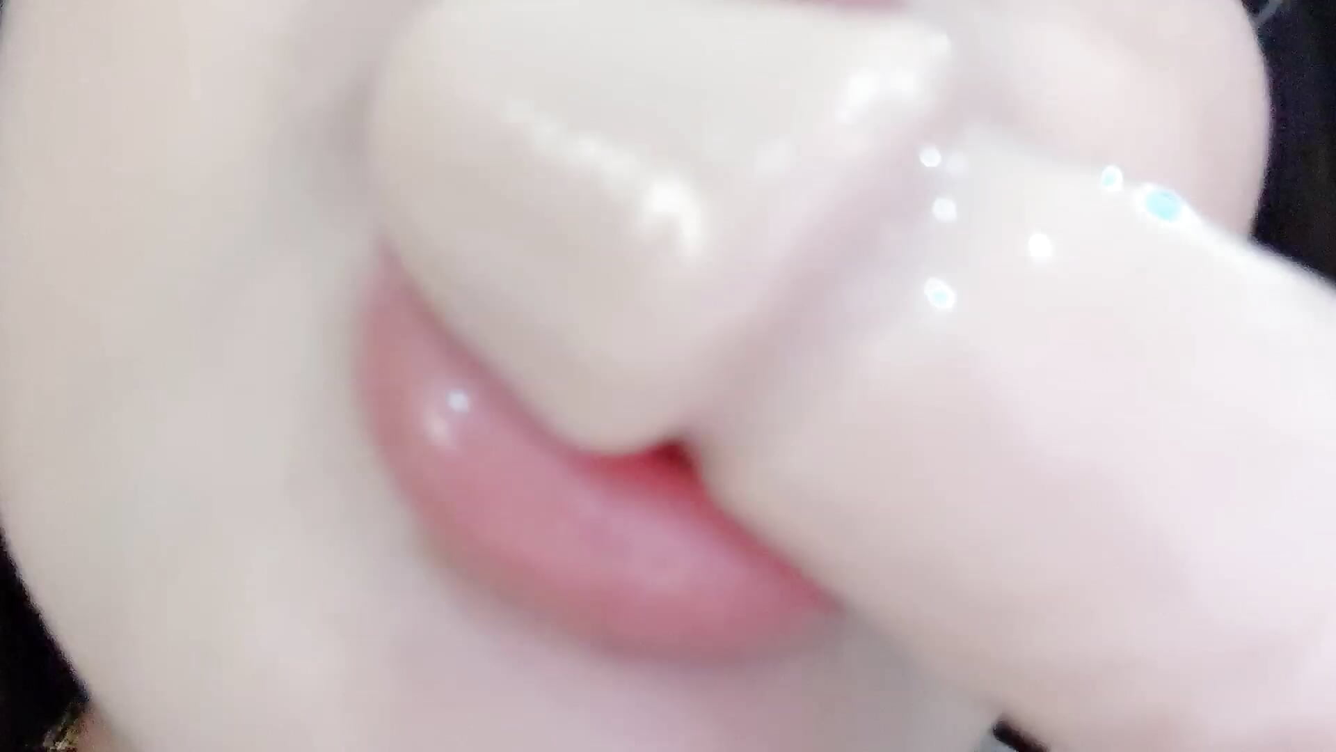 2026-01-04 Jennie and her tongue - video di Jennie_Pub modella di cam