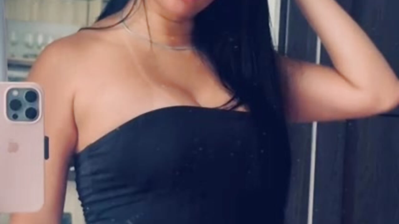 Black dress & perfect body💋－カメラキャストのgreicyassの動画