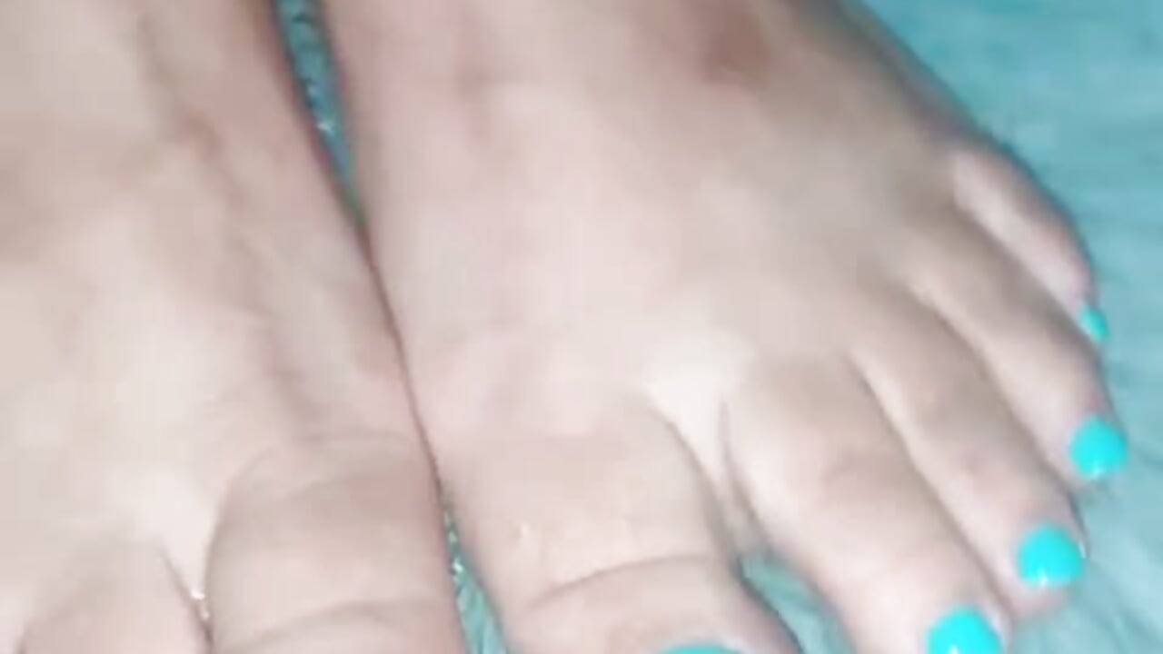 “At my feet, without resistance”– thalia_tits kameramodell videója