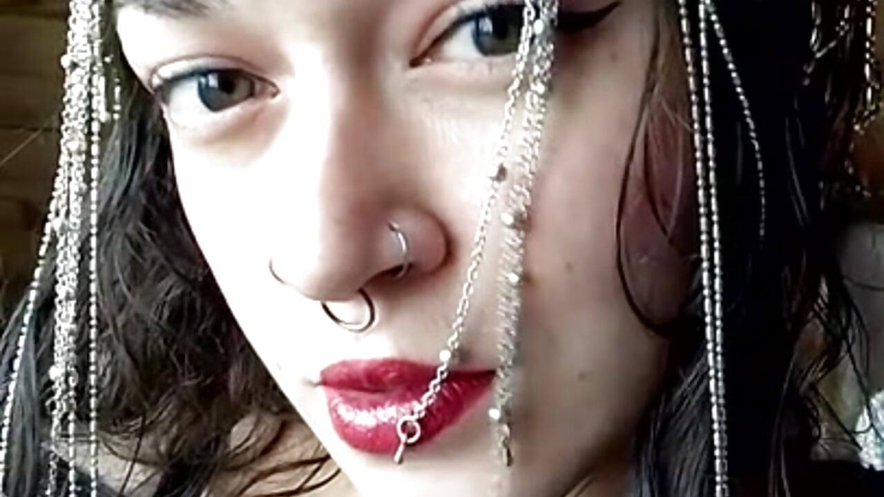 I know you can't stop looking at my eyes…💚 - video by Angela_18honey cam model