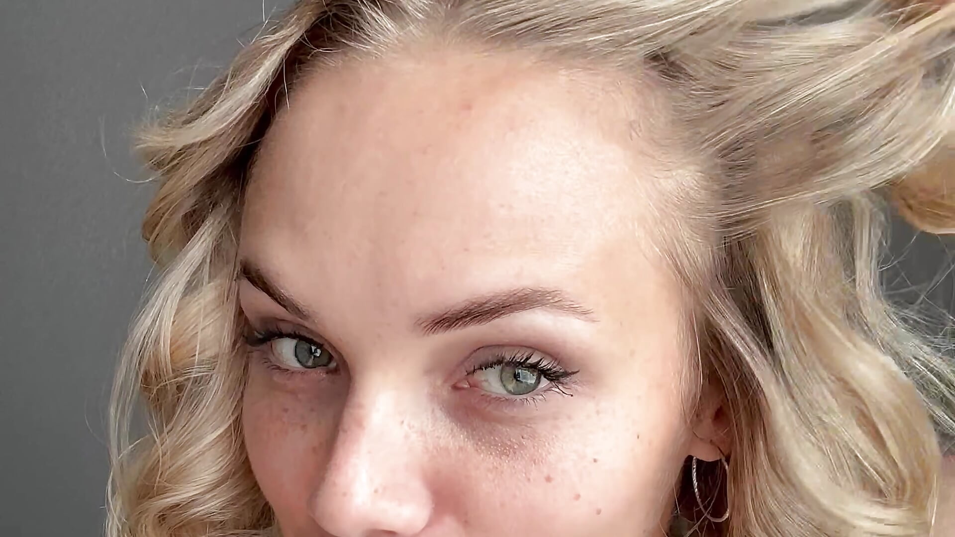 Freckles 😍 - video by Juuice cam model