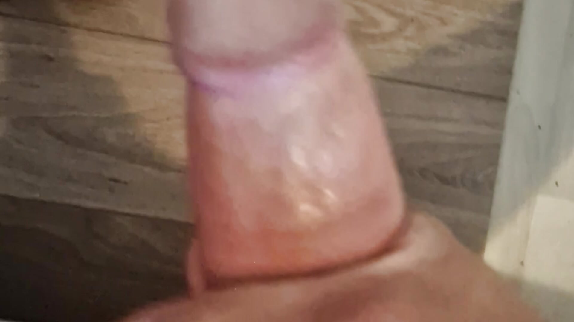 Spitting liters on my dick, then cum on the floor ! Plein de salives et je jouis sur le sol ! - MarkBigDick35 adlı kamera modelinin videosu