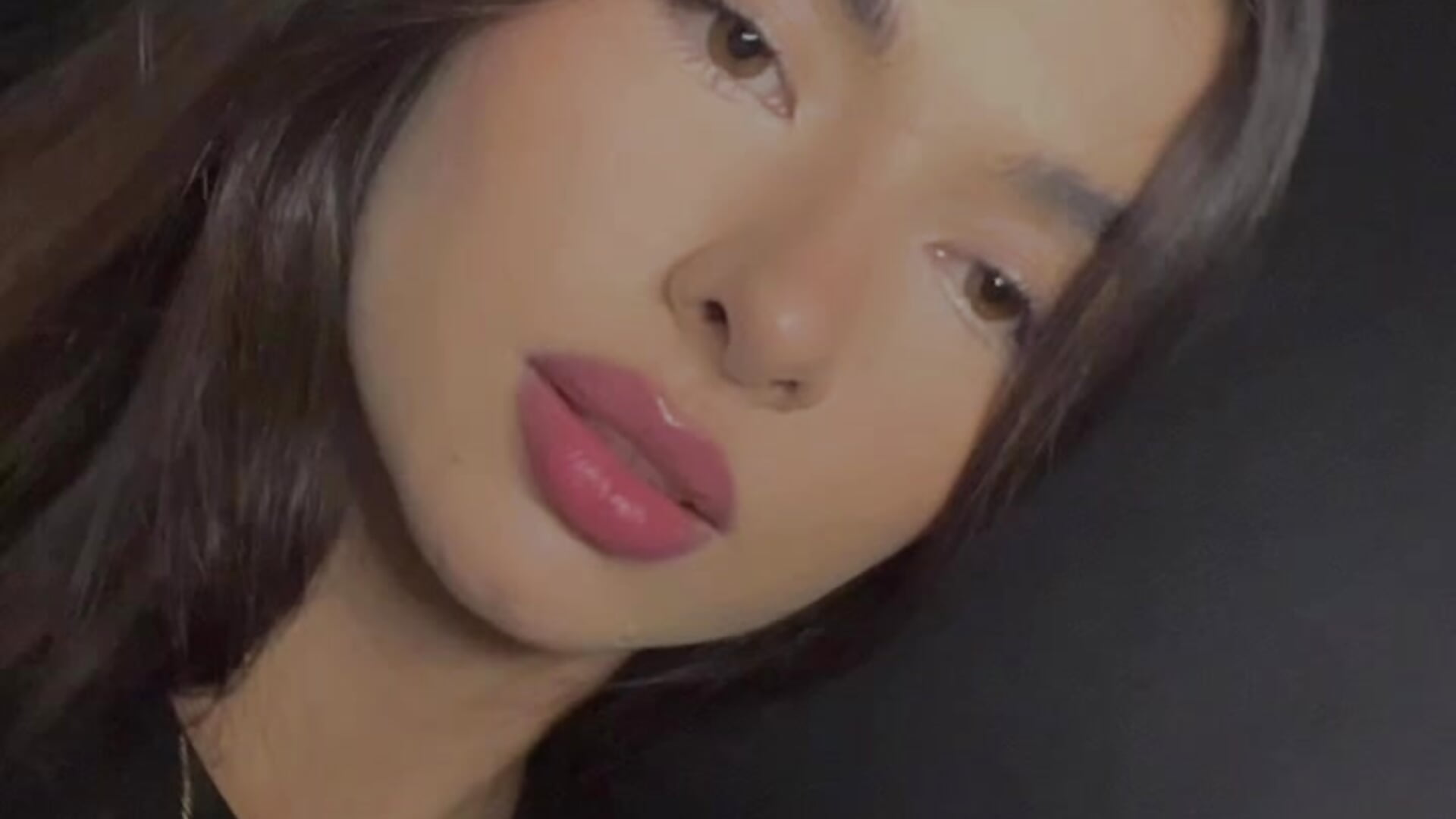 ✨ - video di Coralinee_01 modella di cam