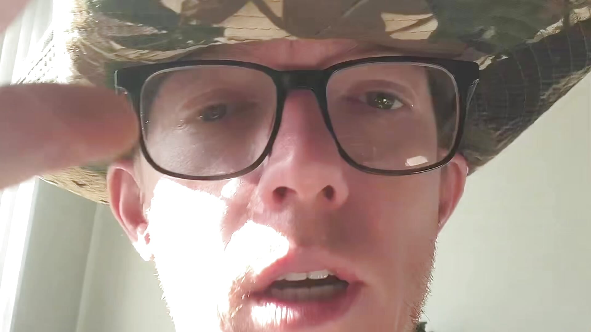 Breaking new: I can’t drink coffee and record cuz I always spill - Video von BlockedTraitor Cam-Model