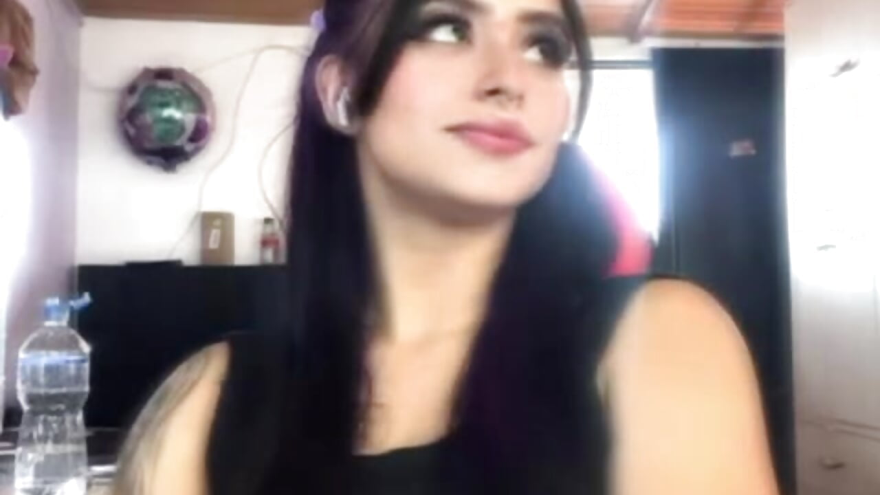 Surely that's how I see myself in your dreams? I am here to fulfill your fantasies ✨ - video by Andreita_Jones cam model