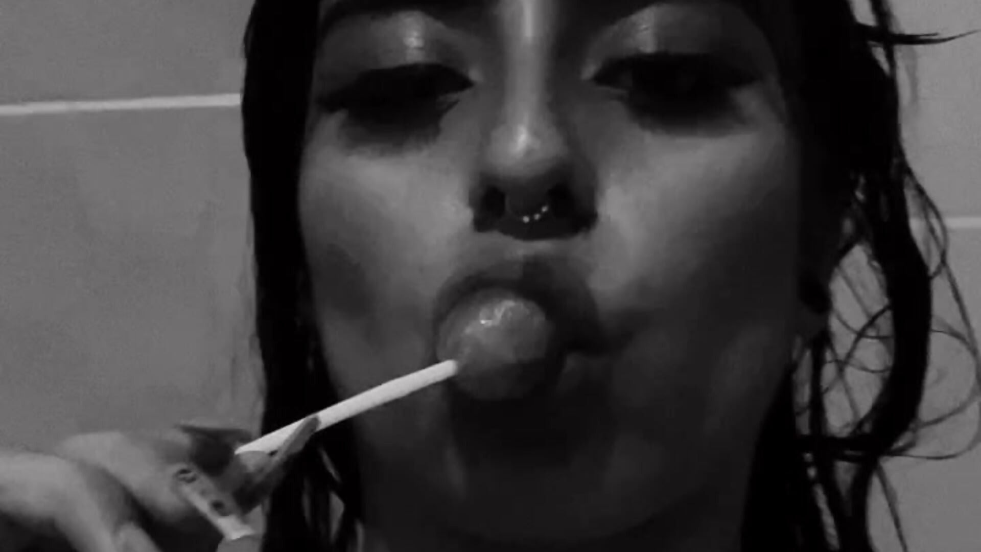 I thought about you in the shower, I hope you come soon to have fun 💦 - video by Andreita_Jones cam model