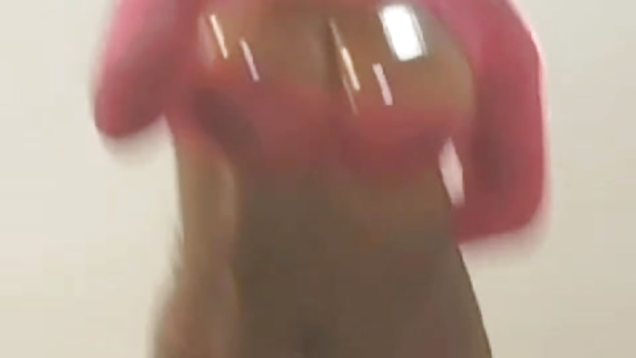 Bigtits - video by AlondraFerri1 cam model