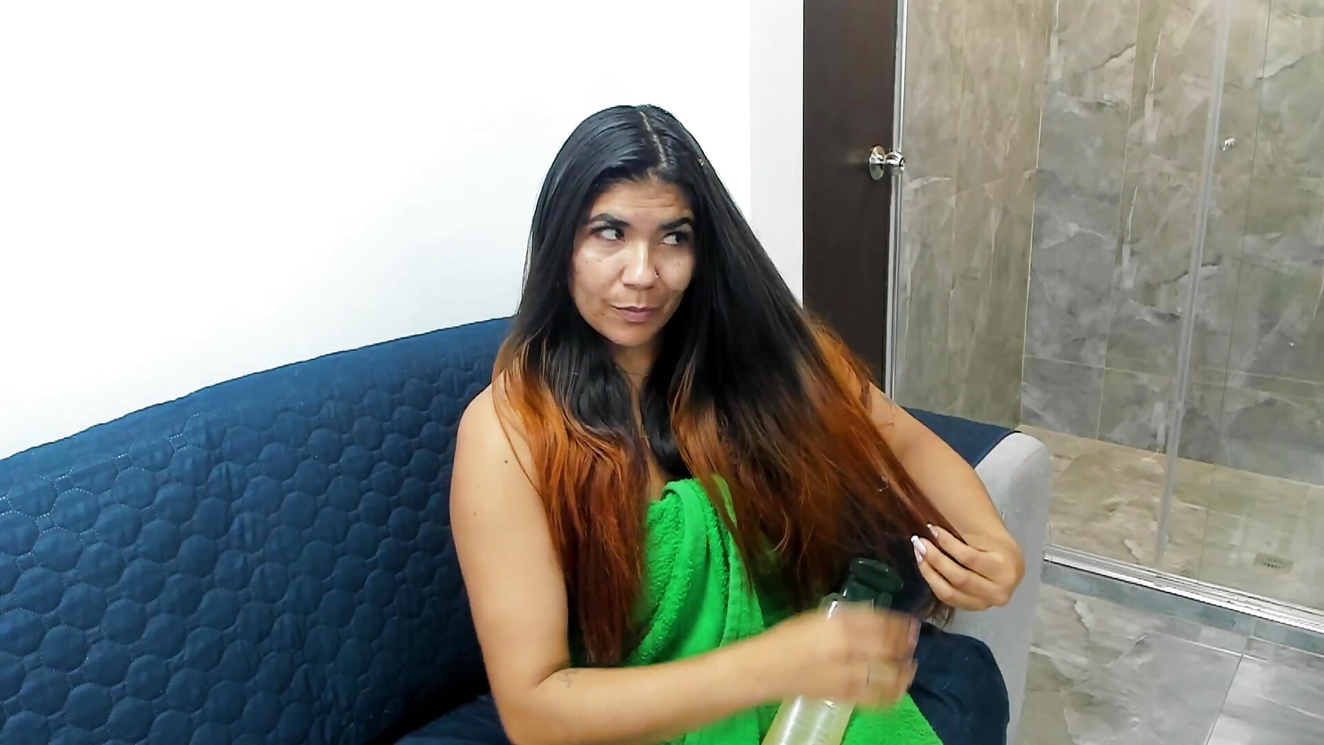 pvt shampoo in my head - video by Luna_Dumont cam model