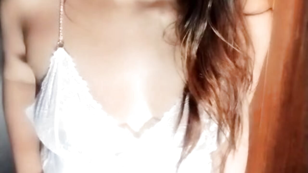 play - video by Luna_Dumont cam model