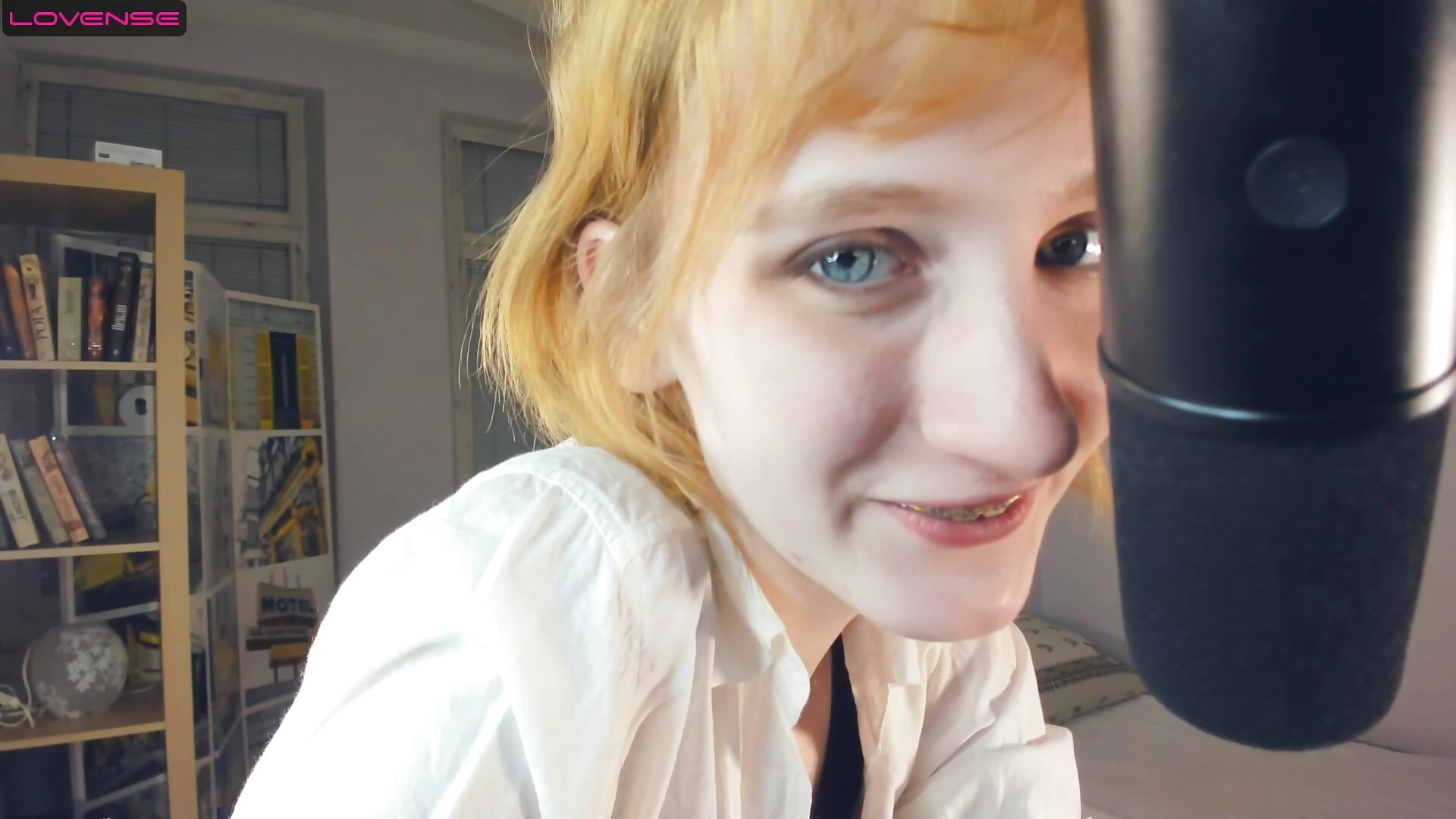 2023-05-06 22-20-16 - video by AnnetteMarsh cam model