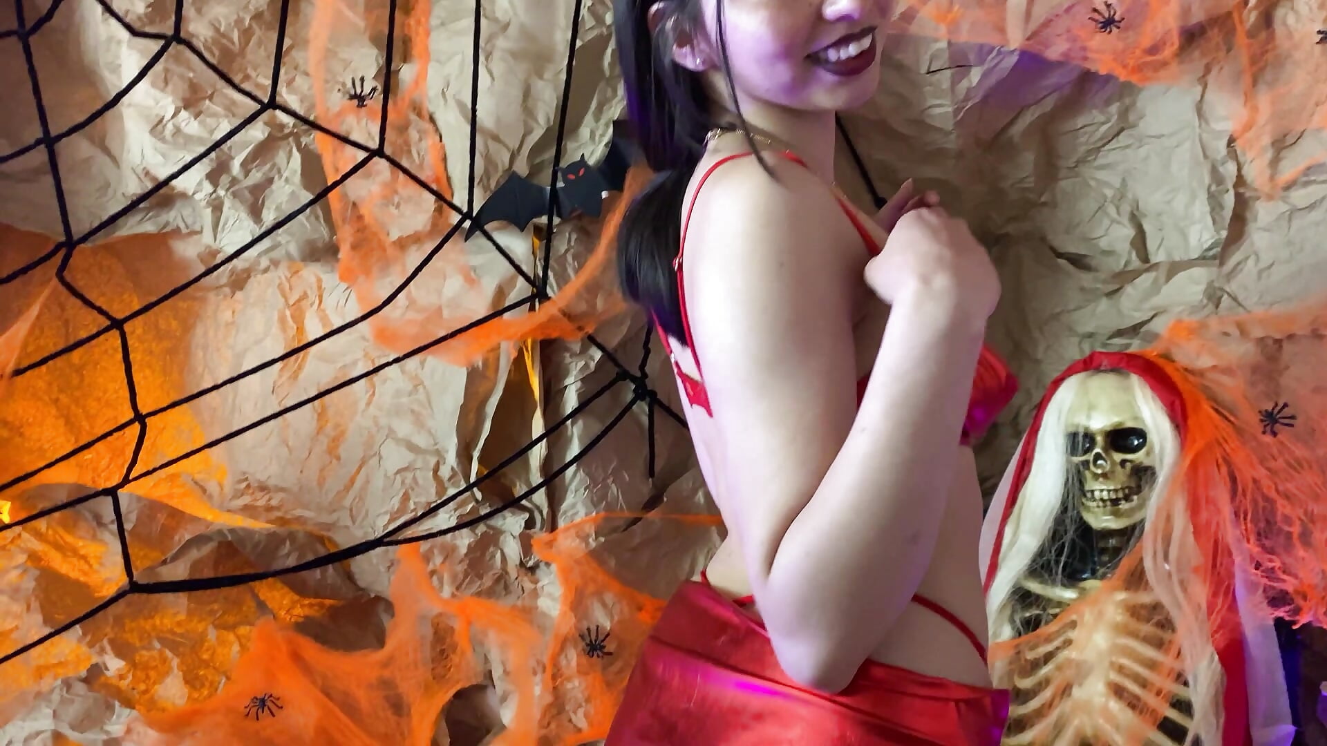 Happy Hallowen - video by kendall_saenz cam model