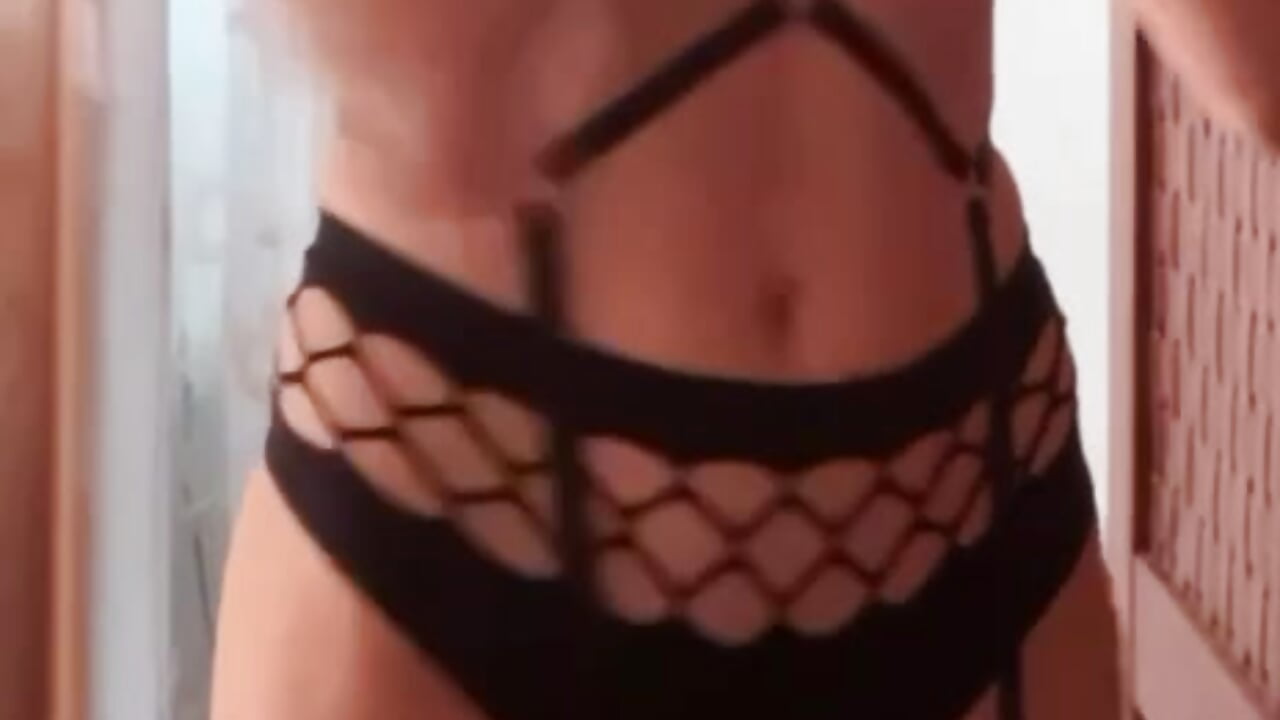 Elli's Sexy Tits ^_^