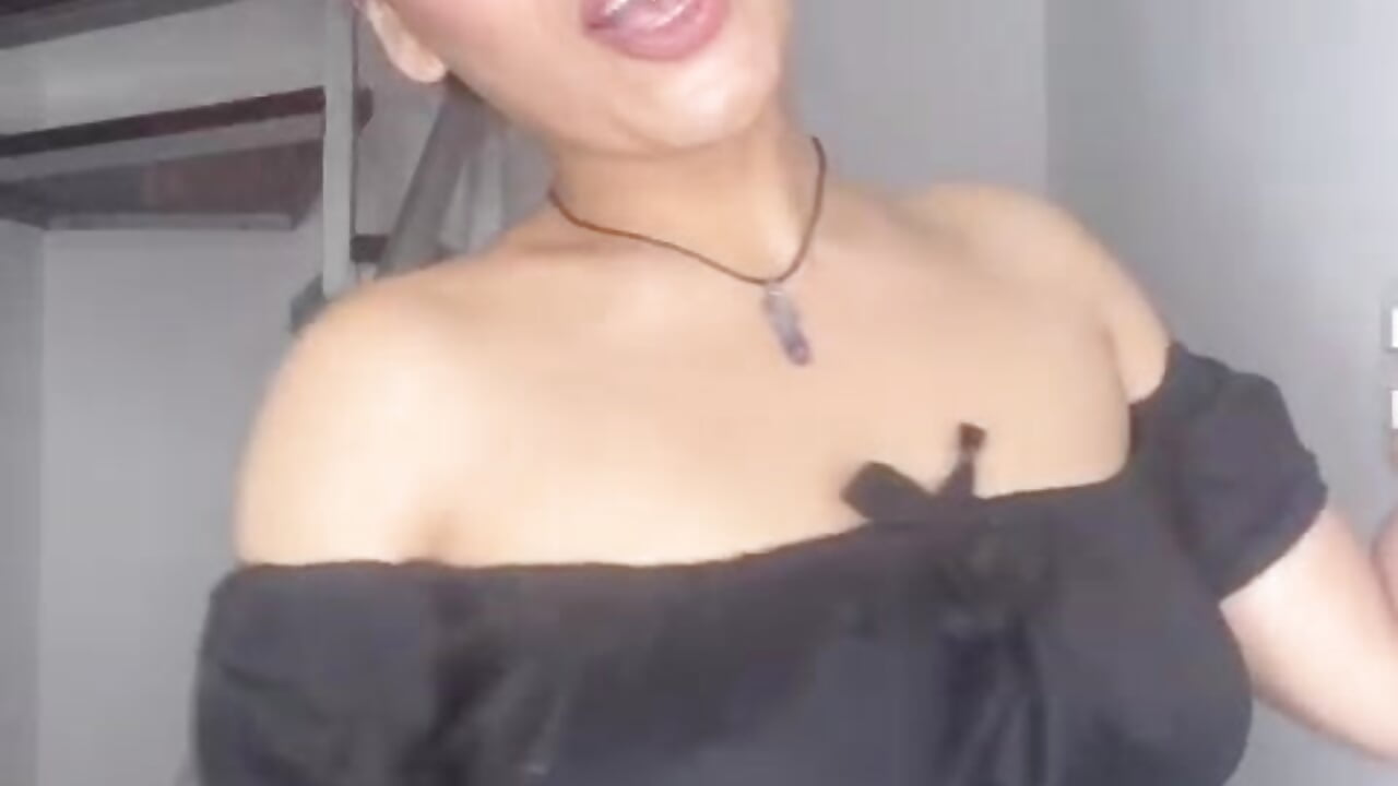 Hello *-*