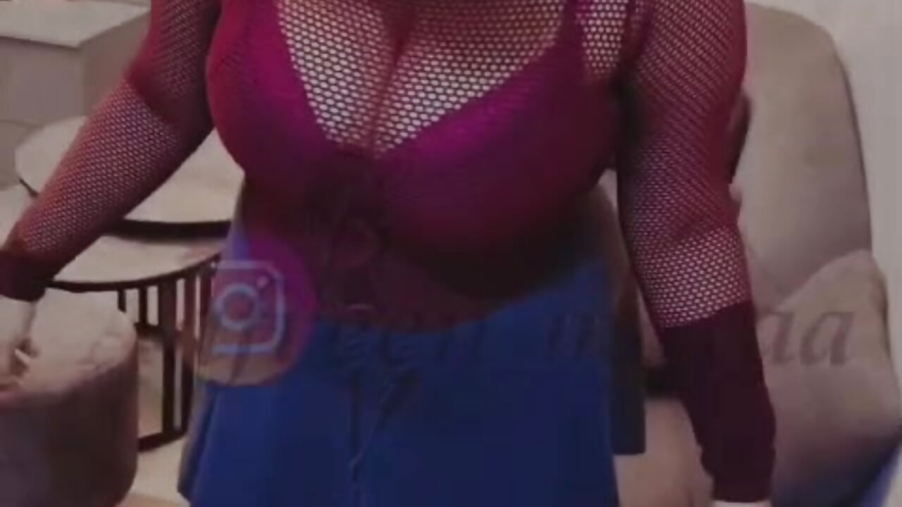 Aafreen 🍑