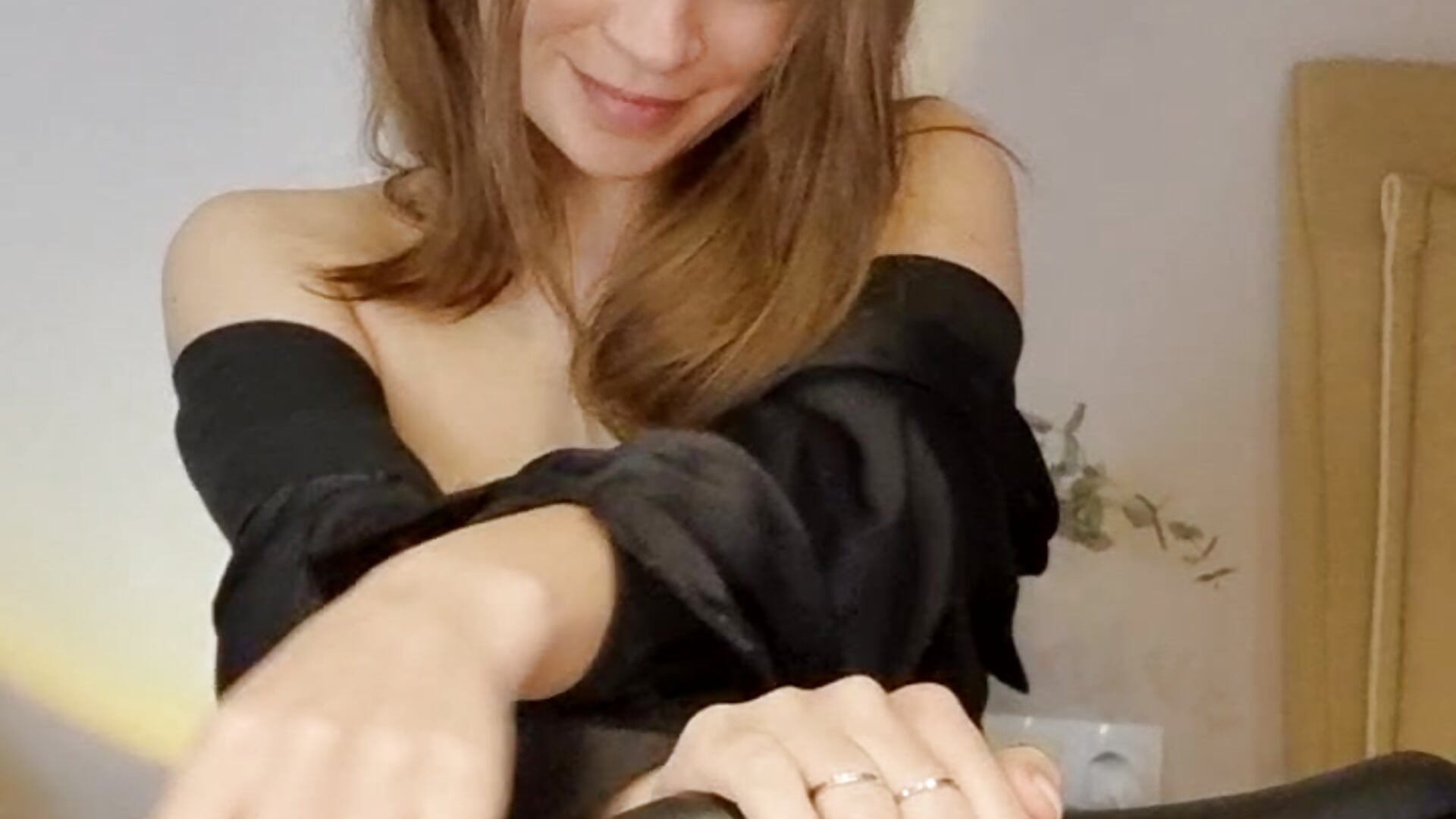 Call me Eve - video by taste_of_eve_ cam model