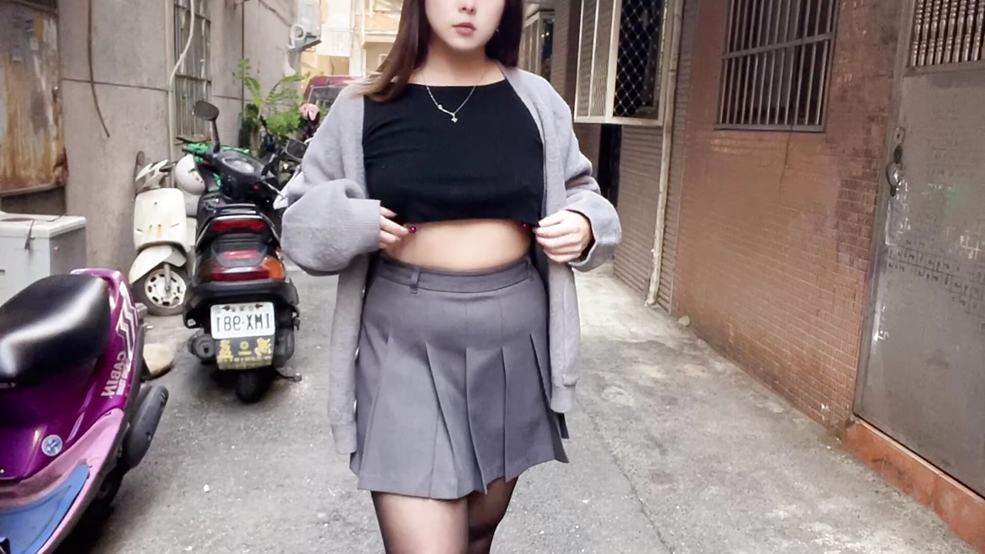 大膽#乳夾 #露出 #黑絲 — filmik DandanBurgerking, modela(-lki) na kamerkach