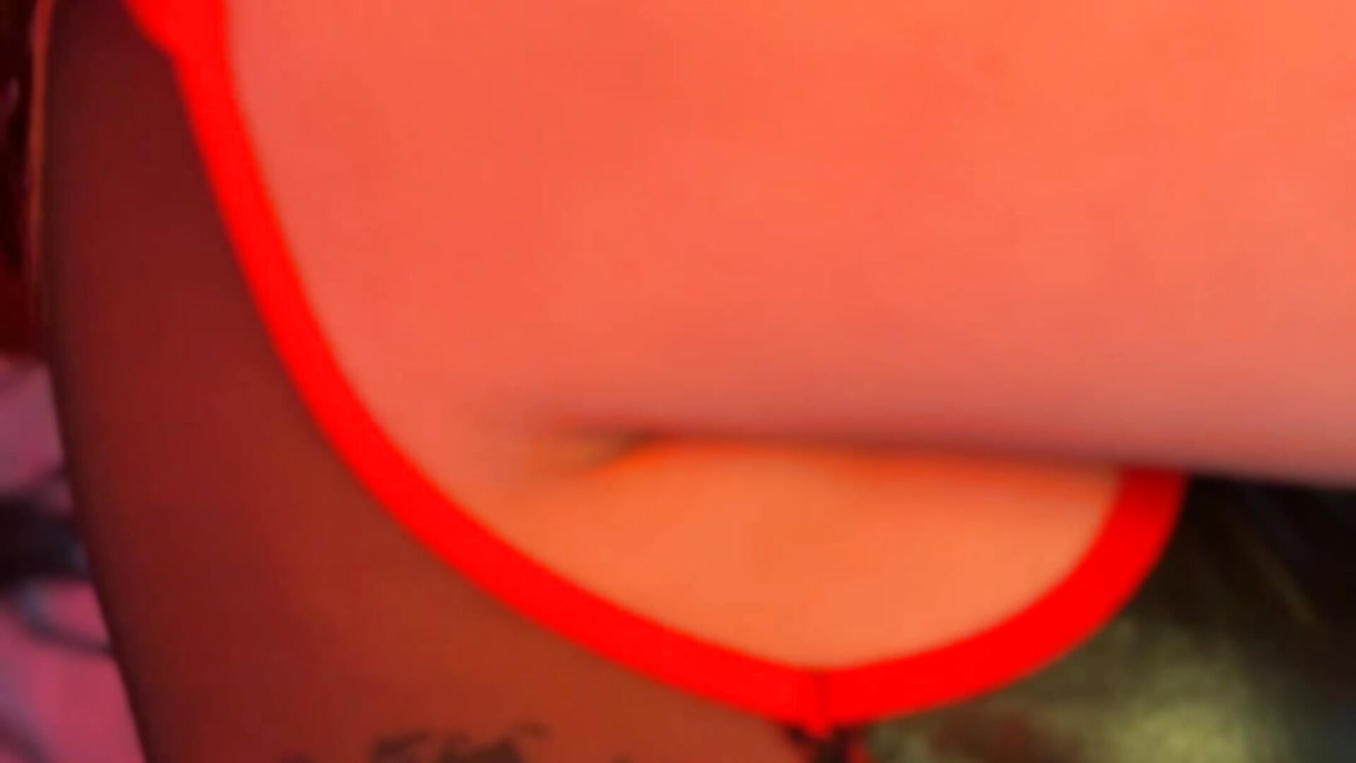 Candies or Kisses 🎃 #halloween #trick - kassandra_james主播的视频