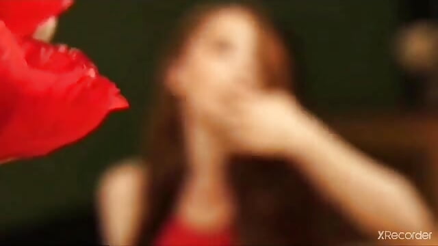 silly in the kitchen - video by LizzyJordansxox cam model