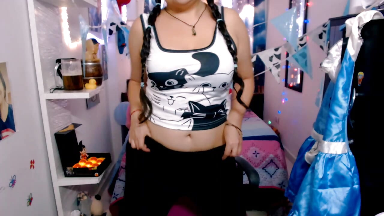 CUTE LADY DANCING♥
