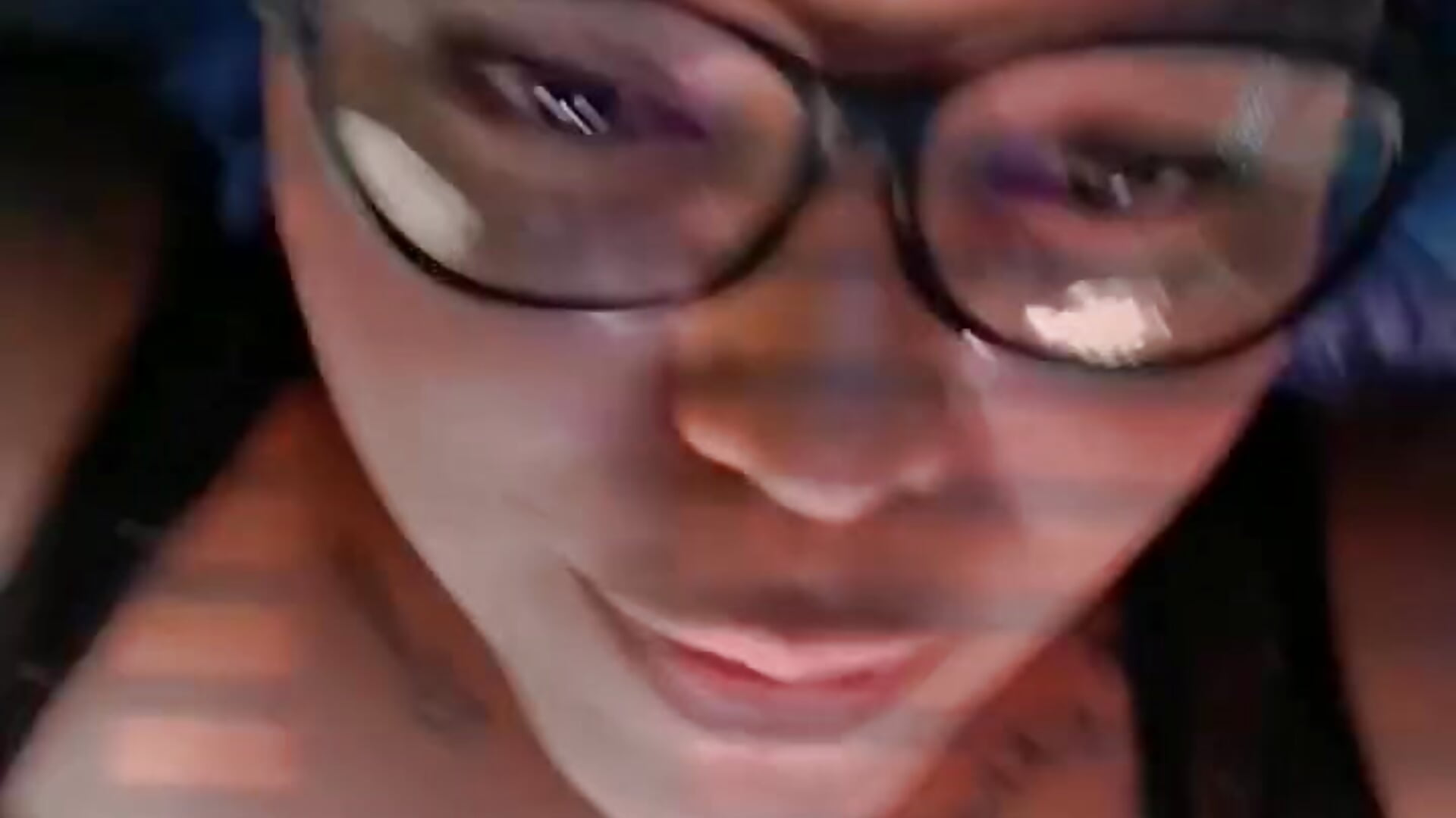 WhatsApp Video 2024-02-21 at 22,19,06 - Horny_kaylee adlı kamera modelinin videosu