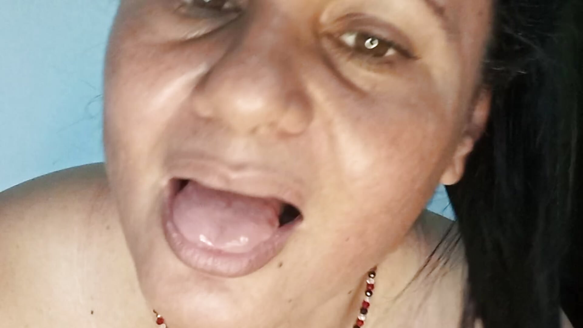 Masturbando dedos y dildo