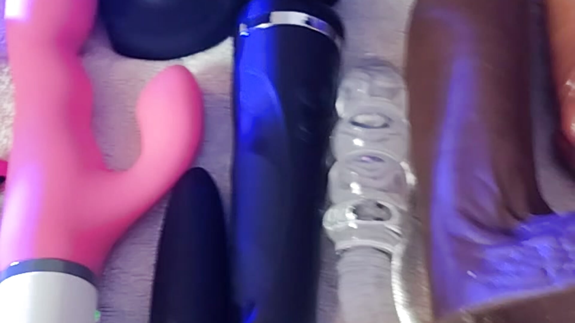 my toys 😍👄🤤 - video by diosa_victoria cam model