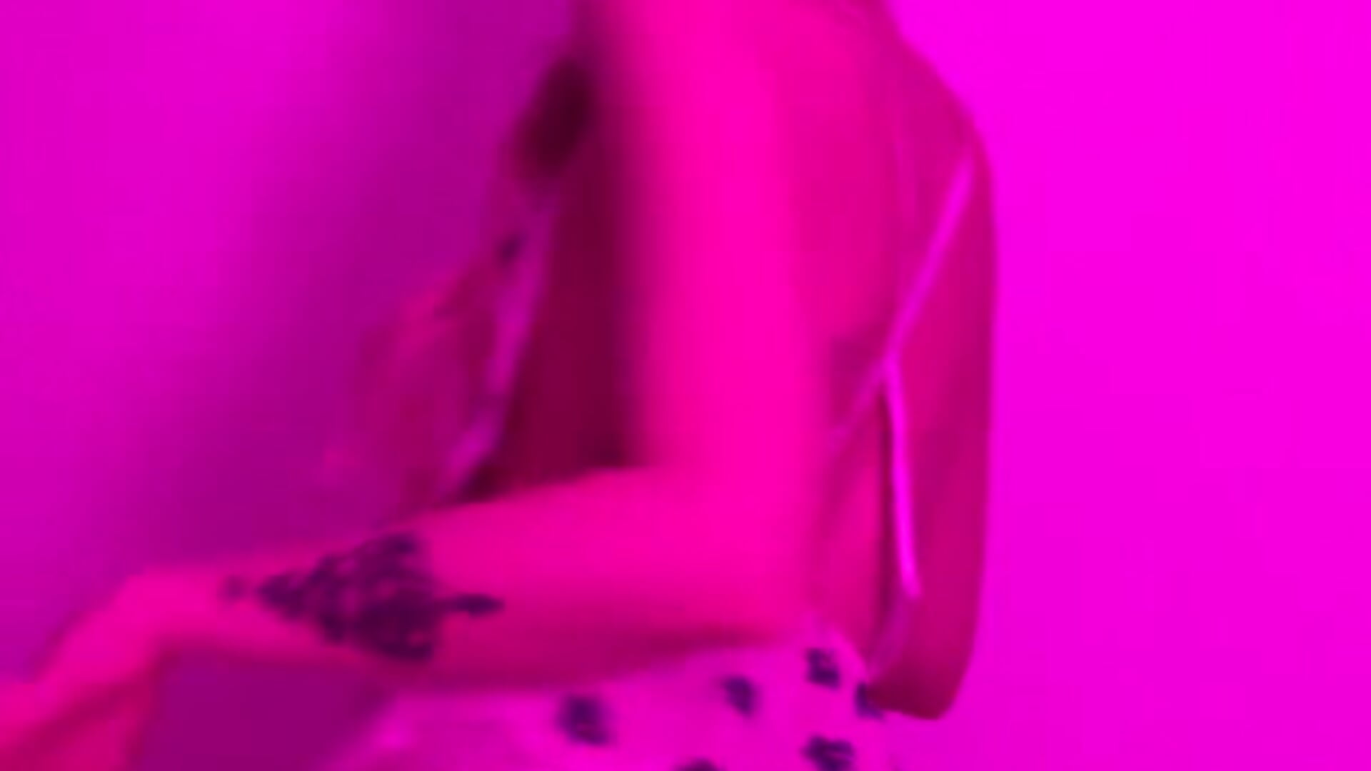 i love pink fan - video by Emily_Shane cam model