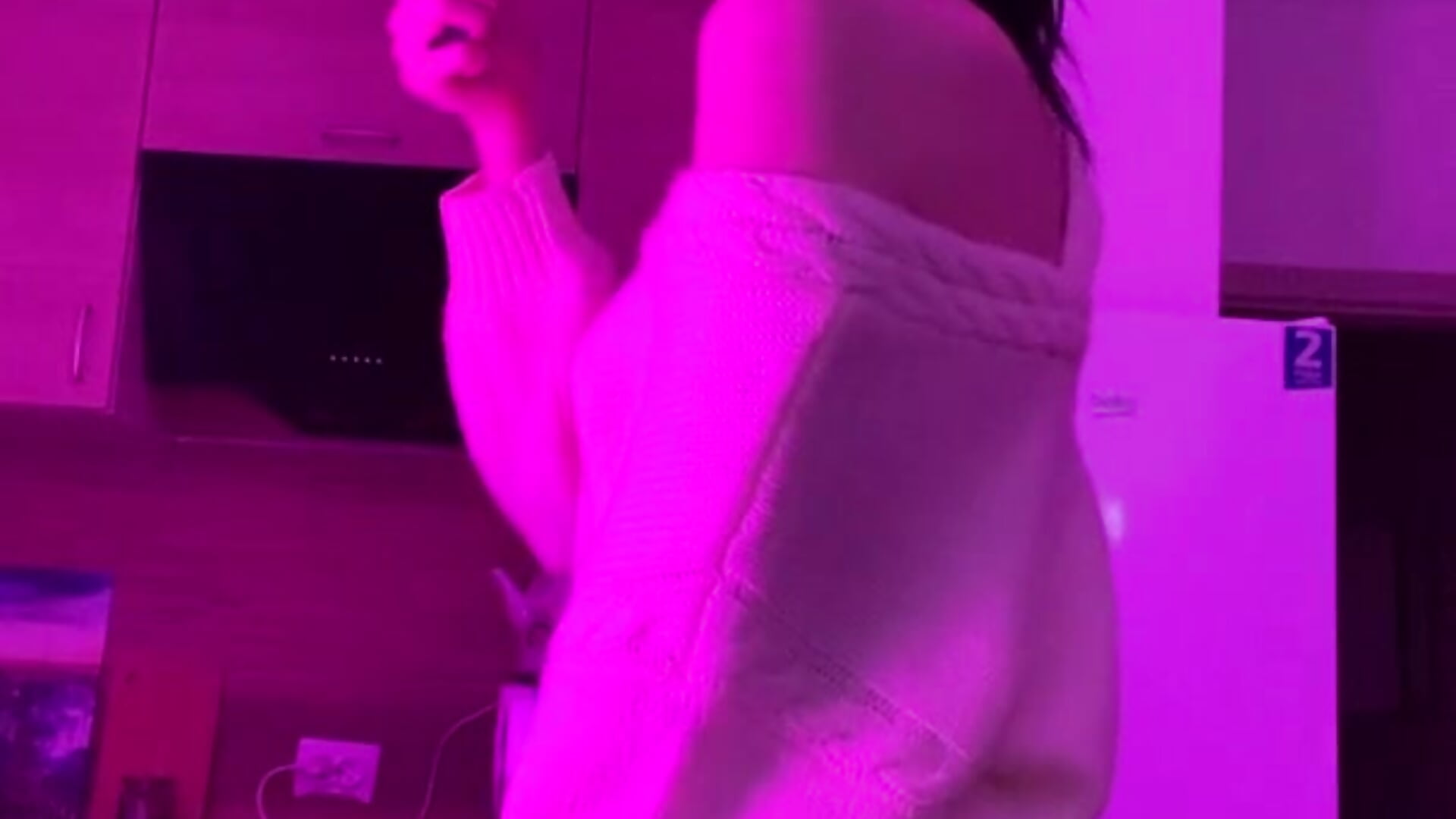 sensual curves - video by Emily_Shane cam model