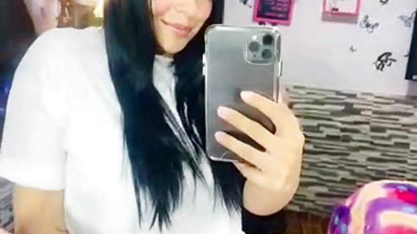 8a8d14dc-4806-4bac-9c1f-2977c15823c4 - video by Meganmilk1 cam model