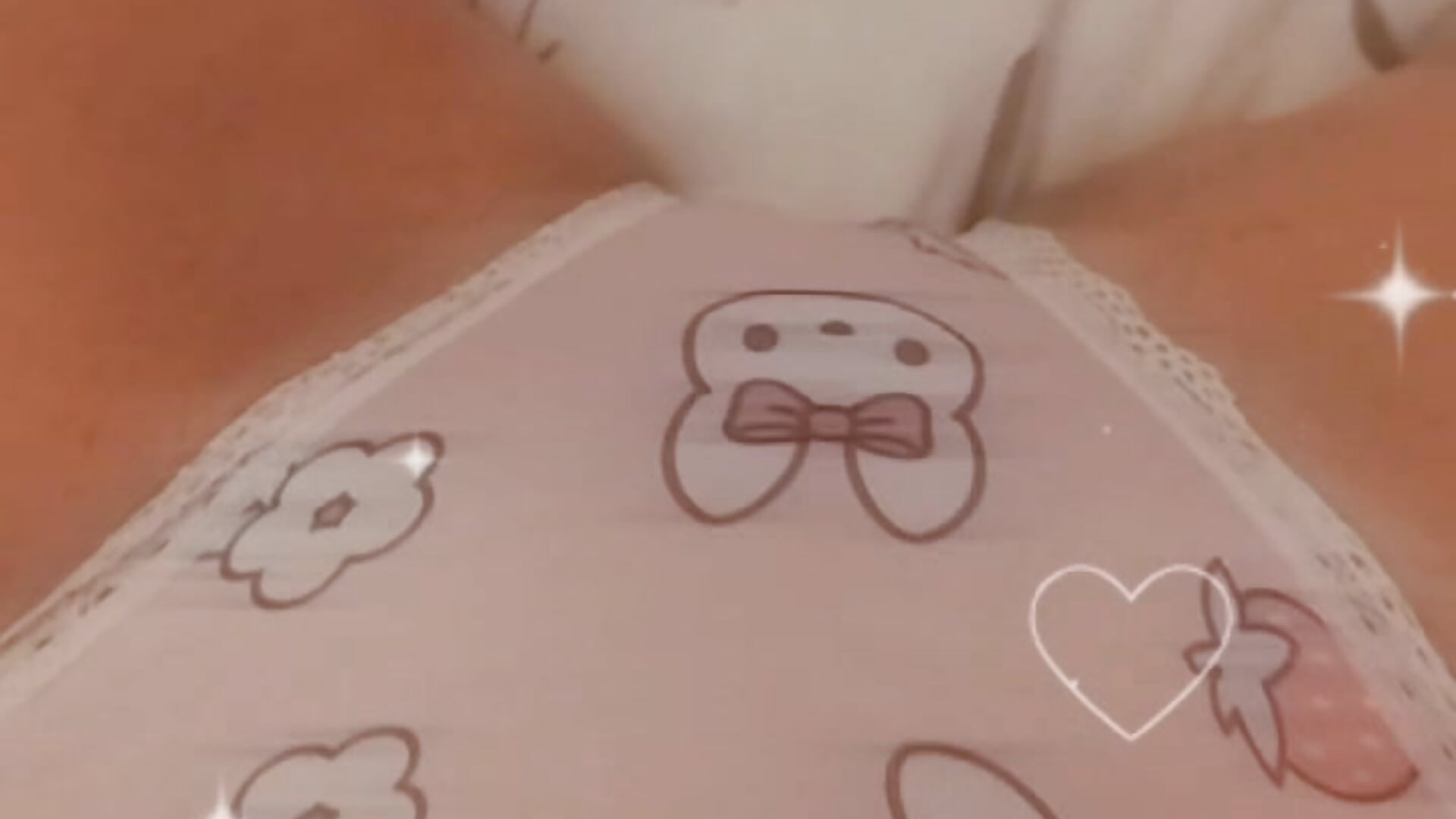 私のパンティ 気に入った？にゃー - video by lovely_nekochan cam model