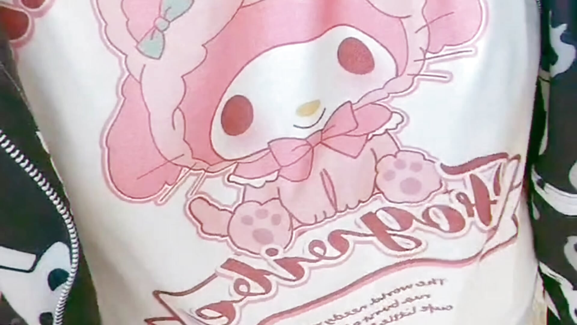 ねこちゃん マイメロディ 黒いスカルフーディー - video by lovely_nekochan cam model