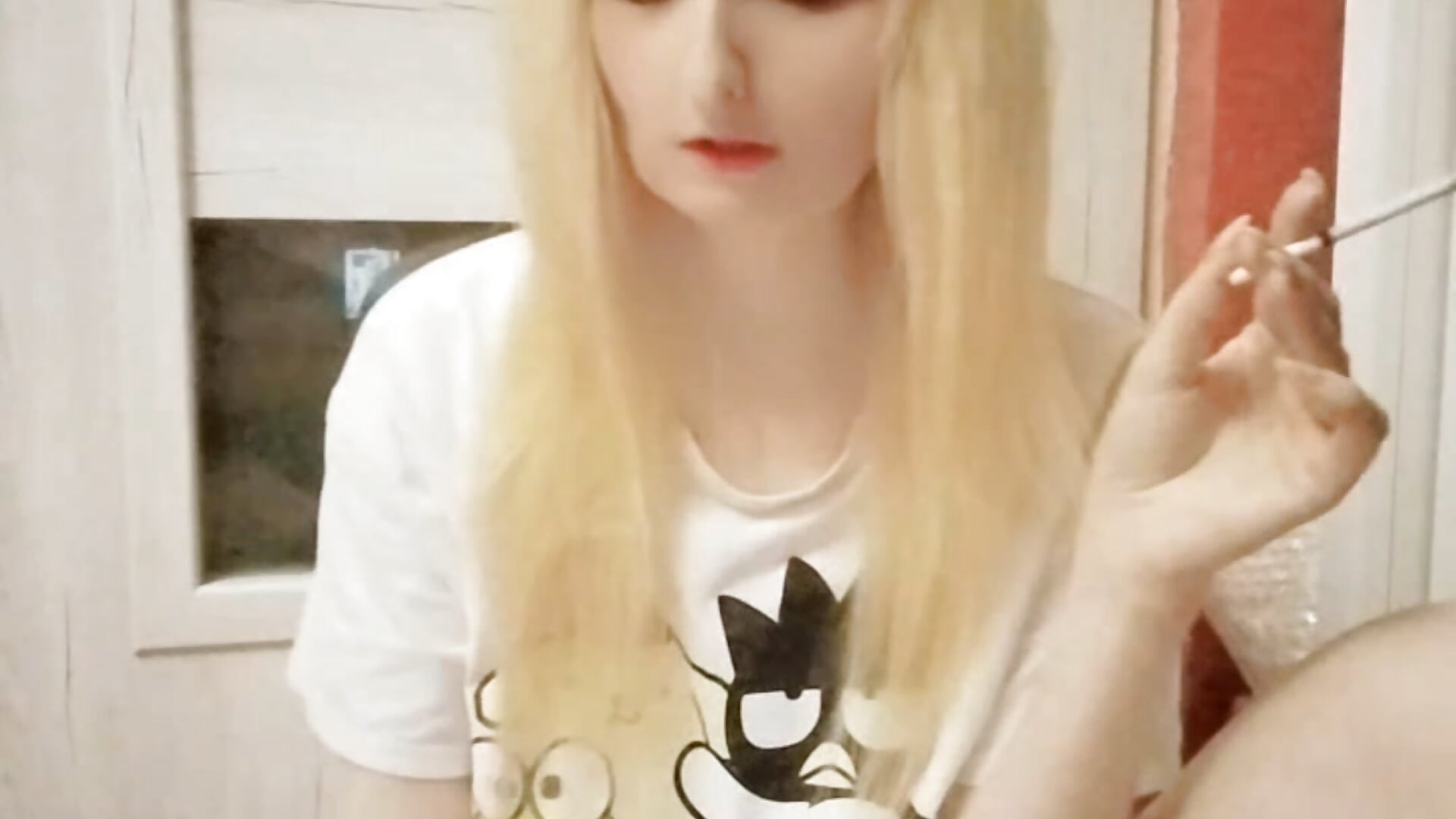 Nekochan smoke and splits after smoking 🚬 - video di lovely_nekochan modella di cam