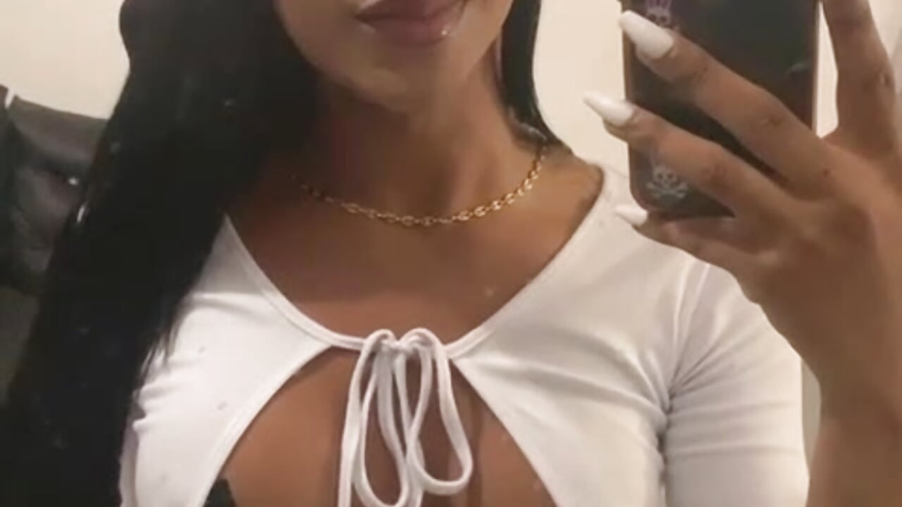 sweet girls - video by sweeet_ebonny cam model