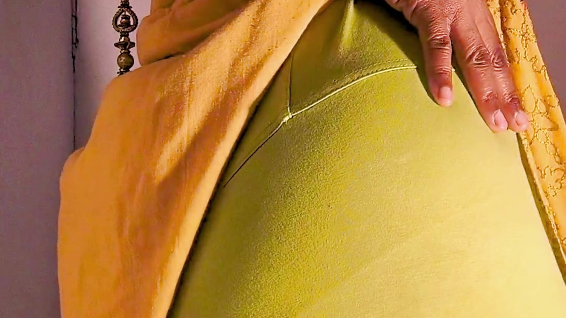 That Curvy Ass Deserve Your Full Attention , Can I ??? 🍑🍑🍑🍑 – video od webkamerové modelky DIRTYSECRET_QUEEN_07