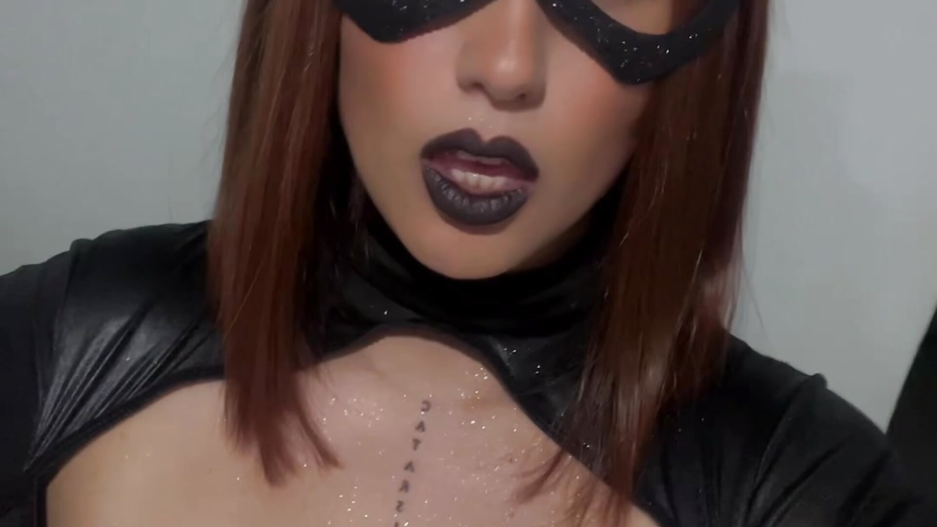 🖤 - video by amapola_bell cam model