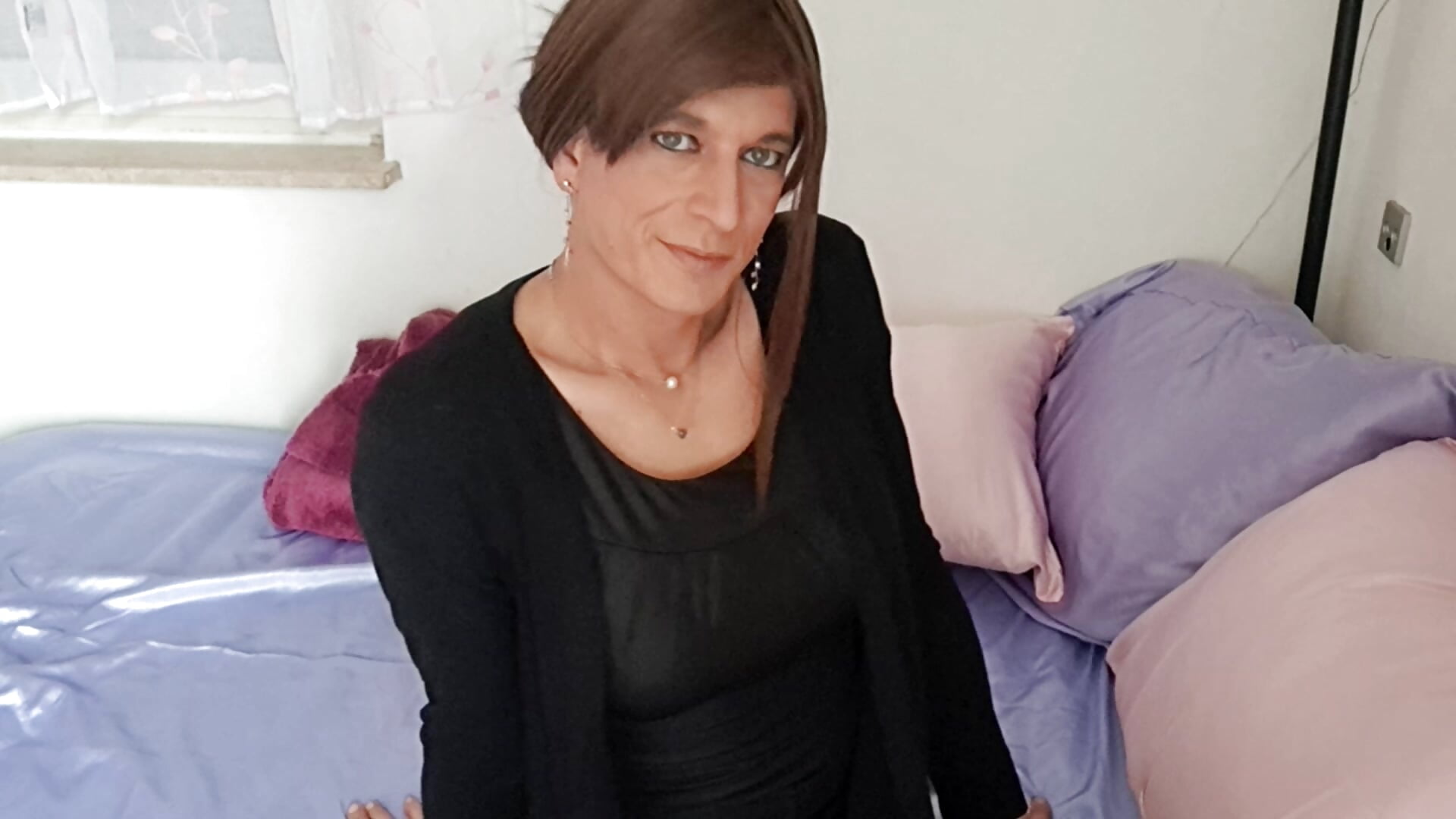 Its Me - video by HotLauraTV cam model