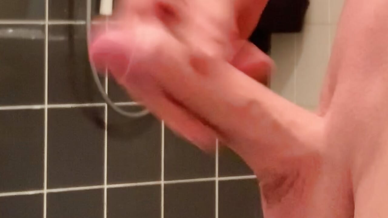 Jerk off my big shaved cock cum